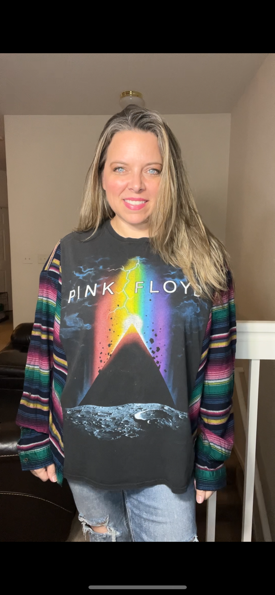 Upcycled Pink Floyd – women’s XL/1X – T-shirt with flannel sleeves￼