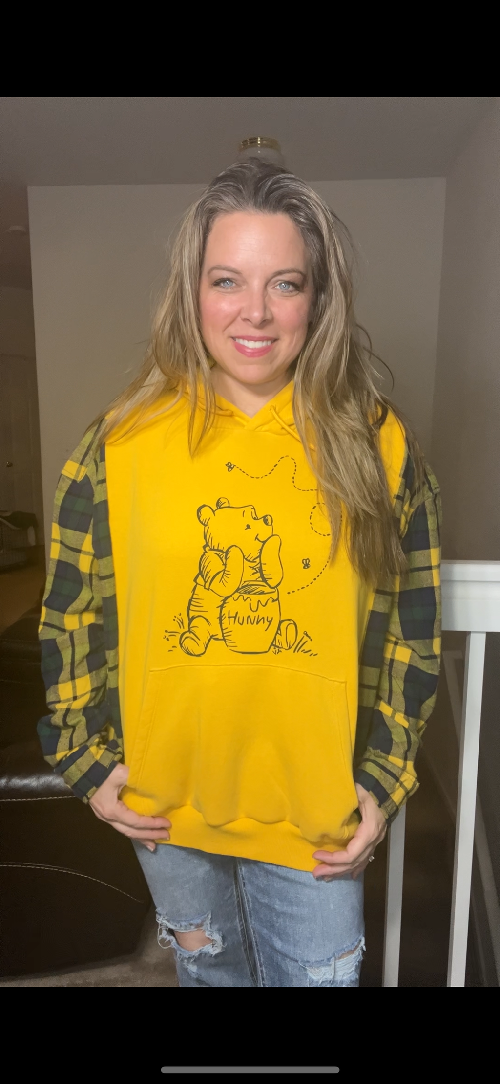 Upcycled Pooh – women’s XL – midweight sweatshirt with flannel sleeves￼