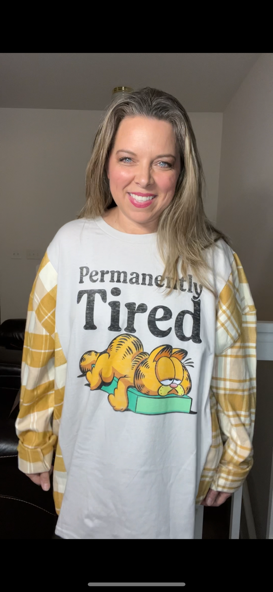 Upcycled Garfield tired – women’s 3X – T-shirt with thick flannel sleeves