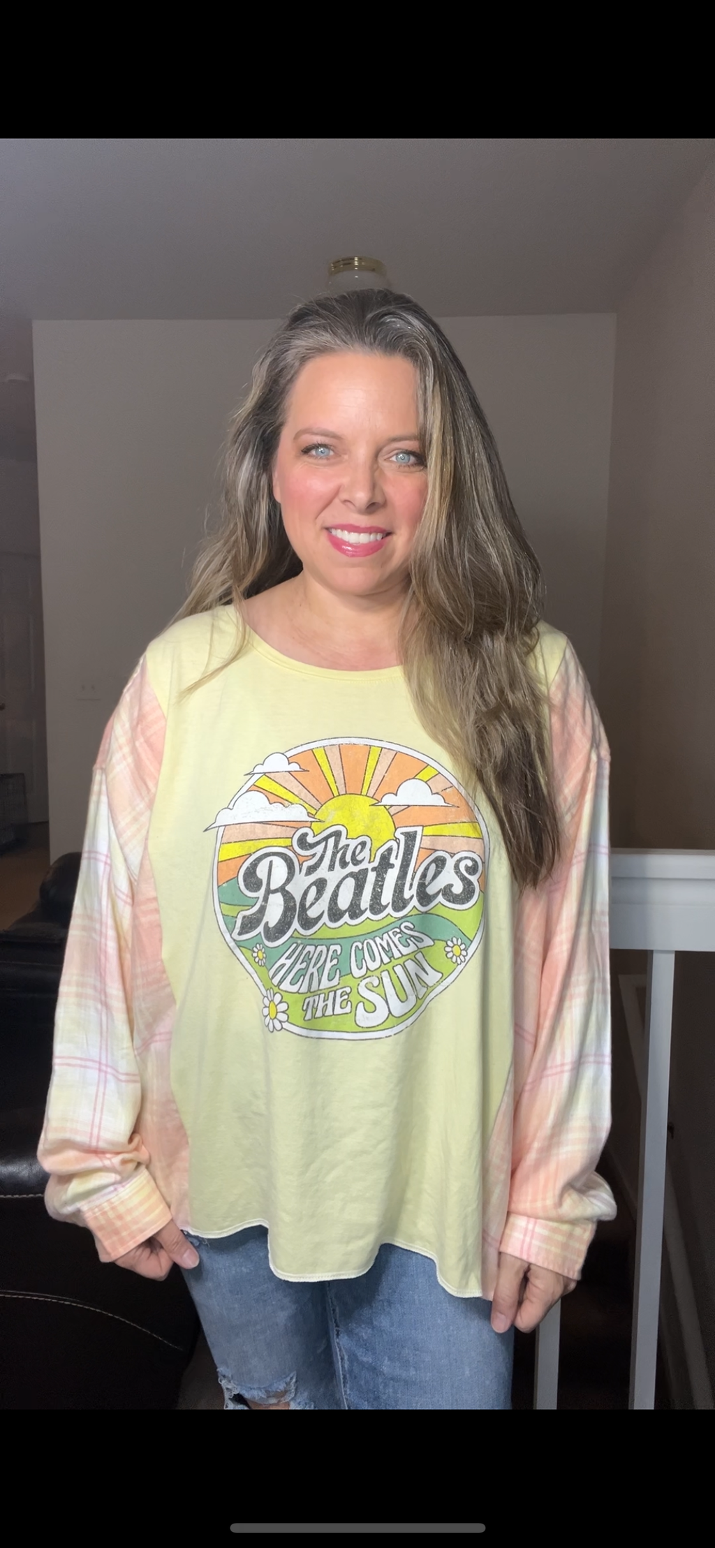 Upcycled Beatles – women’s 1X – thin T-shirt with flannel sleeves