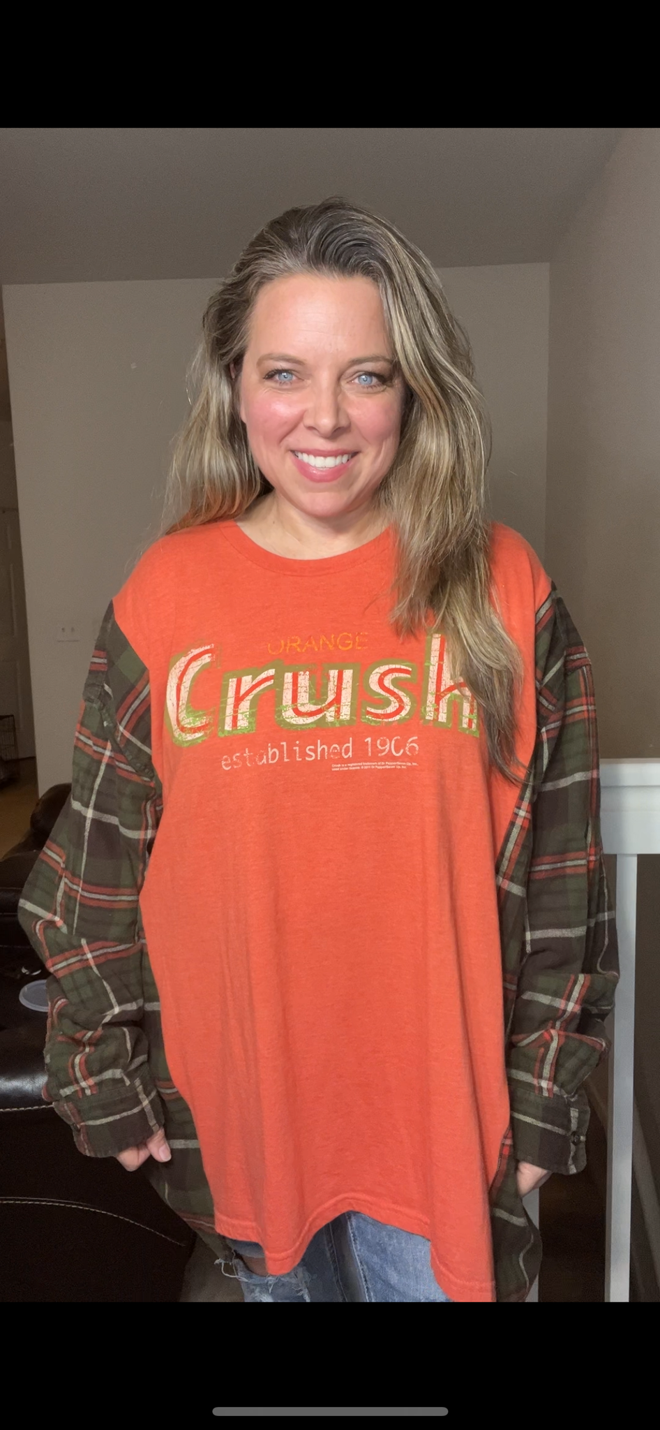 Upcycled Crush – women’s 4X – thin T-shirt with flannel sleeves