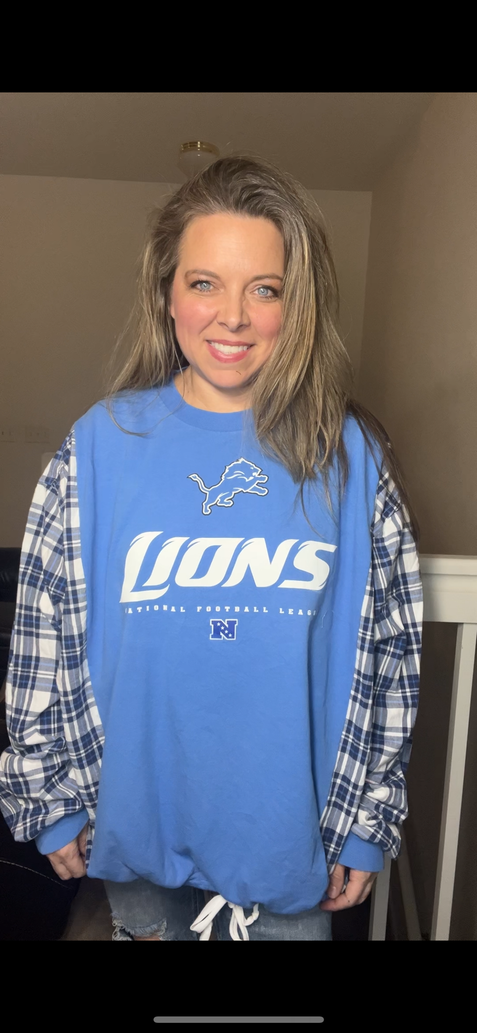 Upcycled Lions – women’s 3X – T-shirt with flannel sleeves