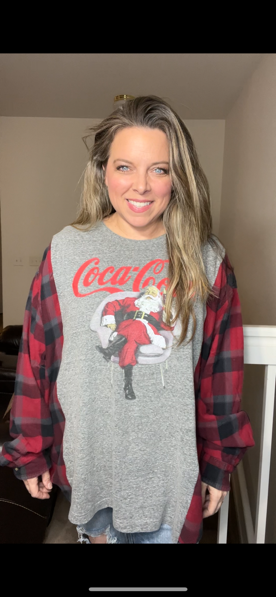 Upcycled Coca-Cola – women’s 4X – T-shirt with flannel sleeves