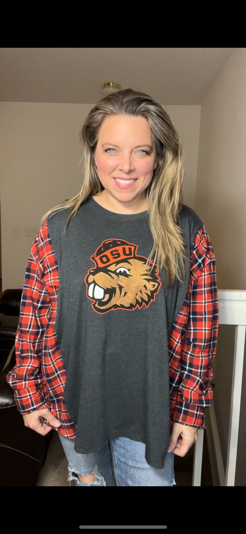 Upcycled Beavers – women’s 3X – thin T-shirt with flannel sleeves – sleeves more fitted