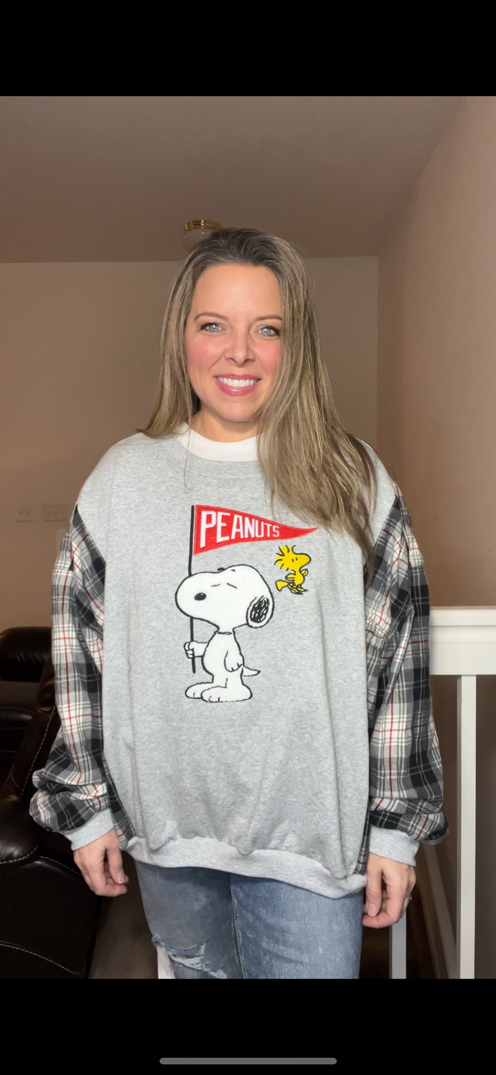 Peanuts – women’s XL – midweight sweatshirt with flannel sleeves ￼