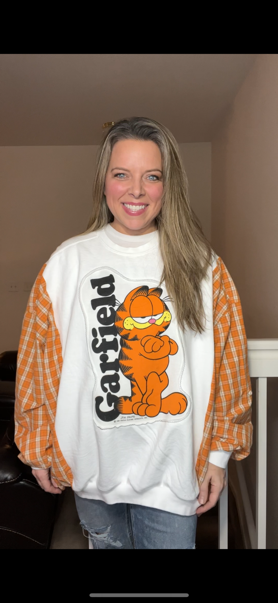 Garfield - women’s 2X/3X – midweight sweatshirt with thin cotton sleeves