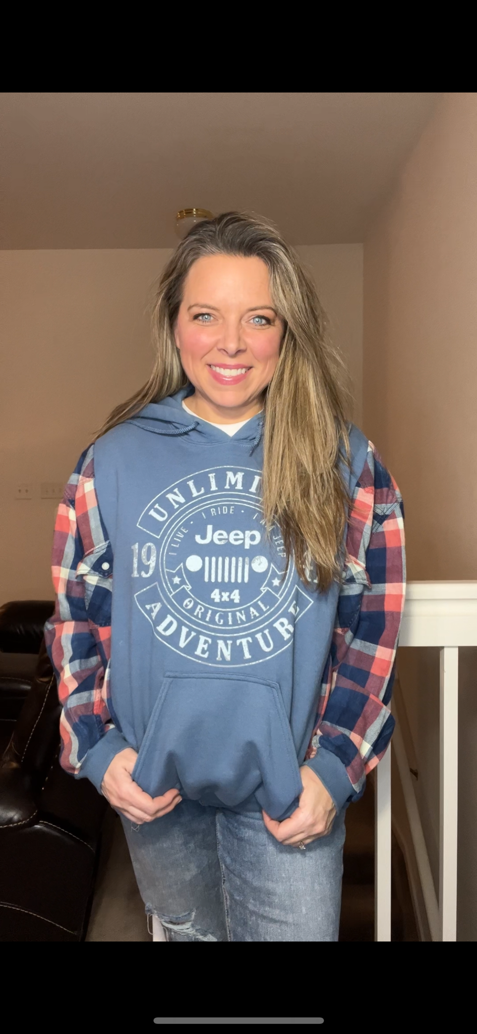 Jeep - woman’s M/L - thick  sweatshirt with flannel sleeves ￼