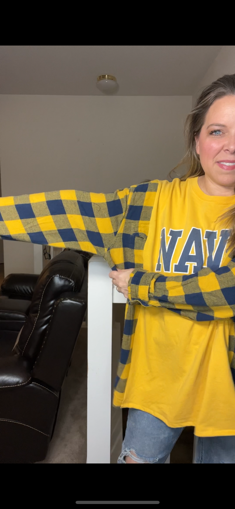 Upcycled Navy – women’s 3X – T-shirt with flannel sleeves