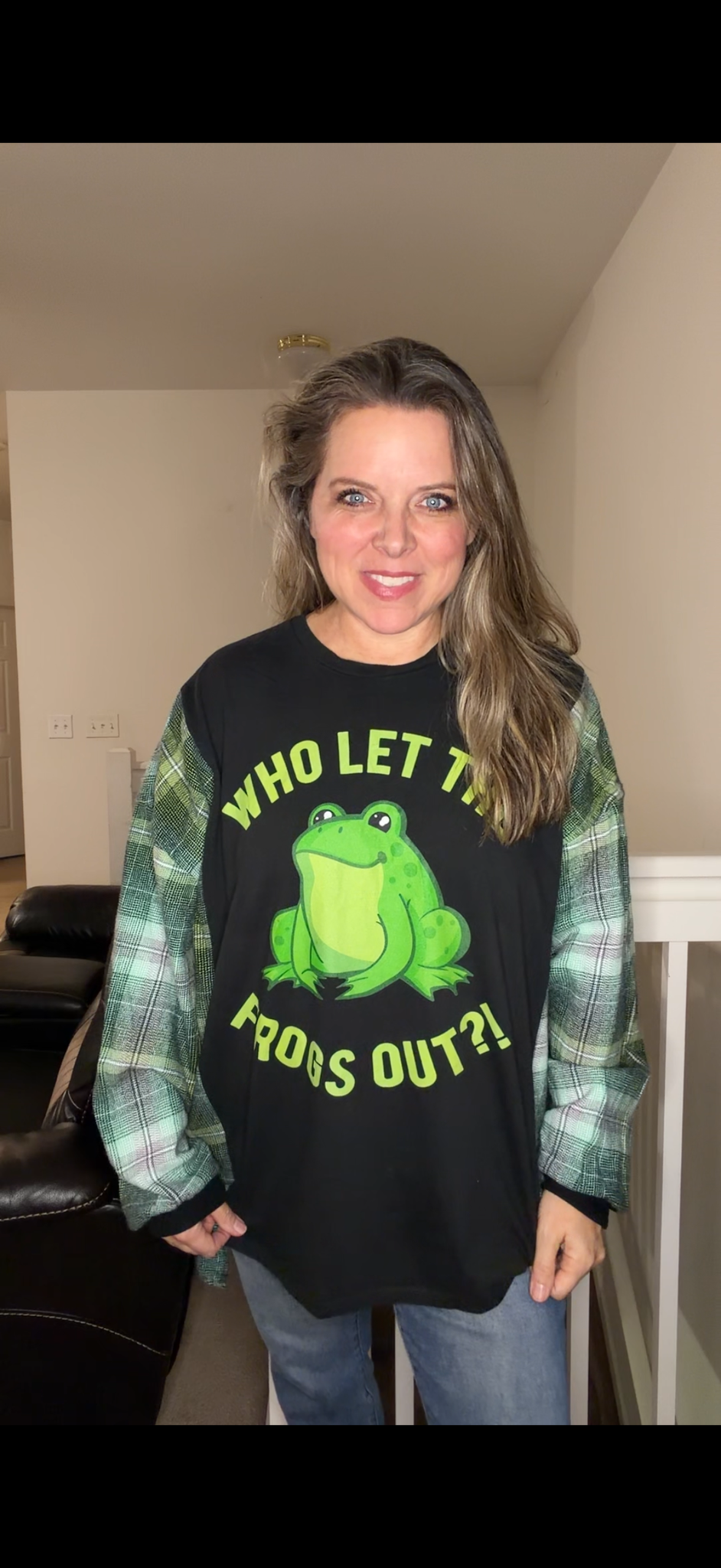 Upcycled Frog - women's 2X/3X T-shirt with flannel sleeves