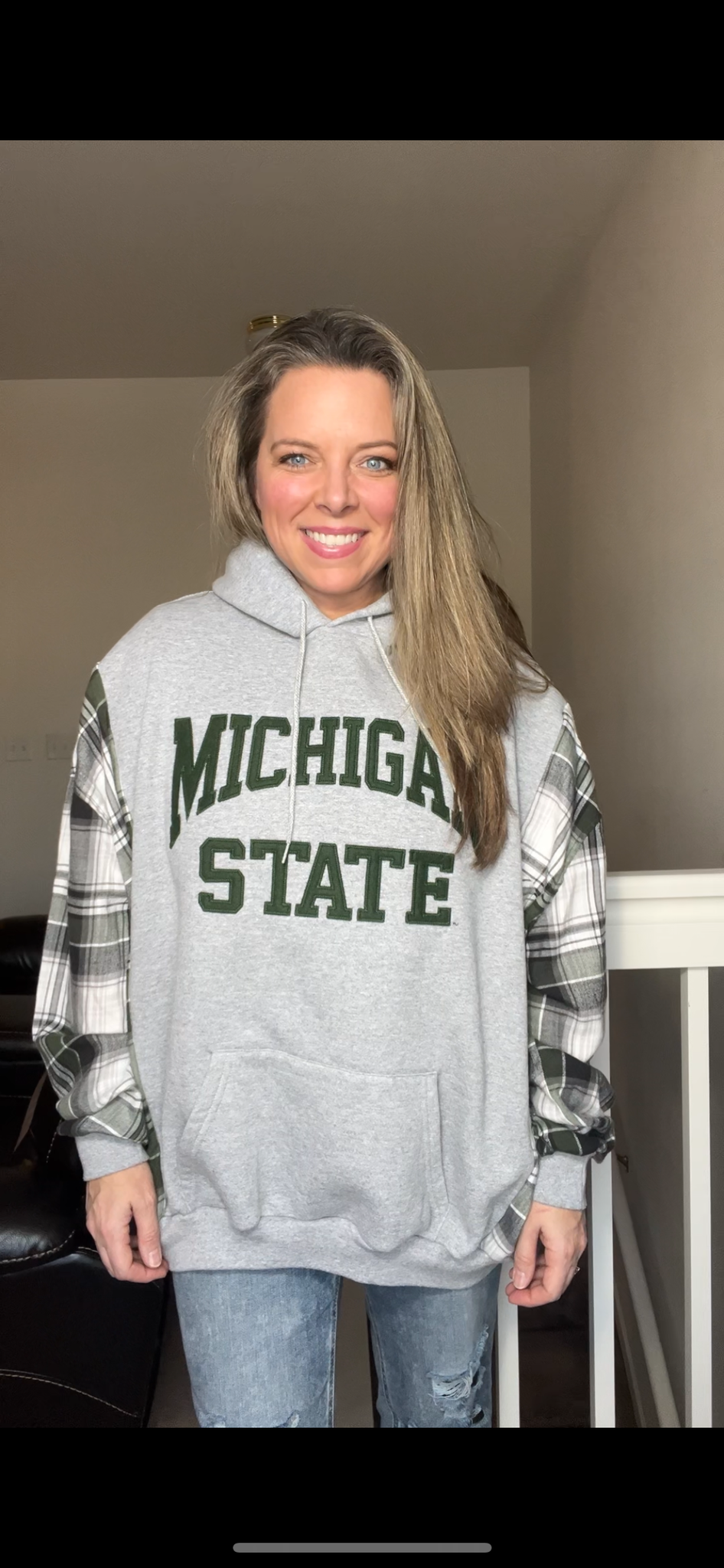 Upcycled MSU – women’s 3X – soft thick sweatshirt with soft flannel sleeves ￼