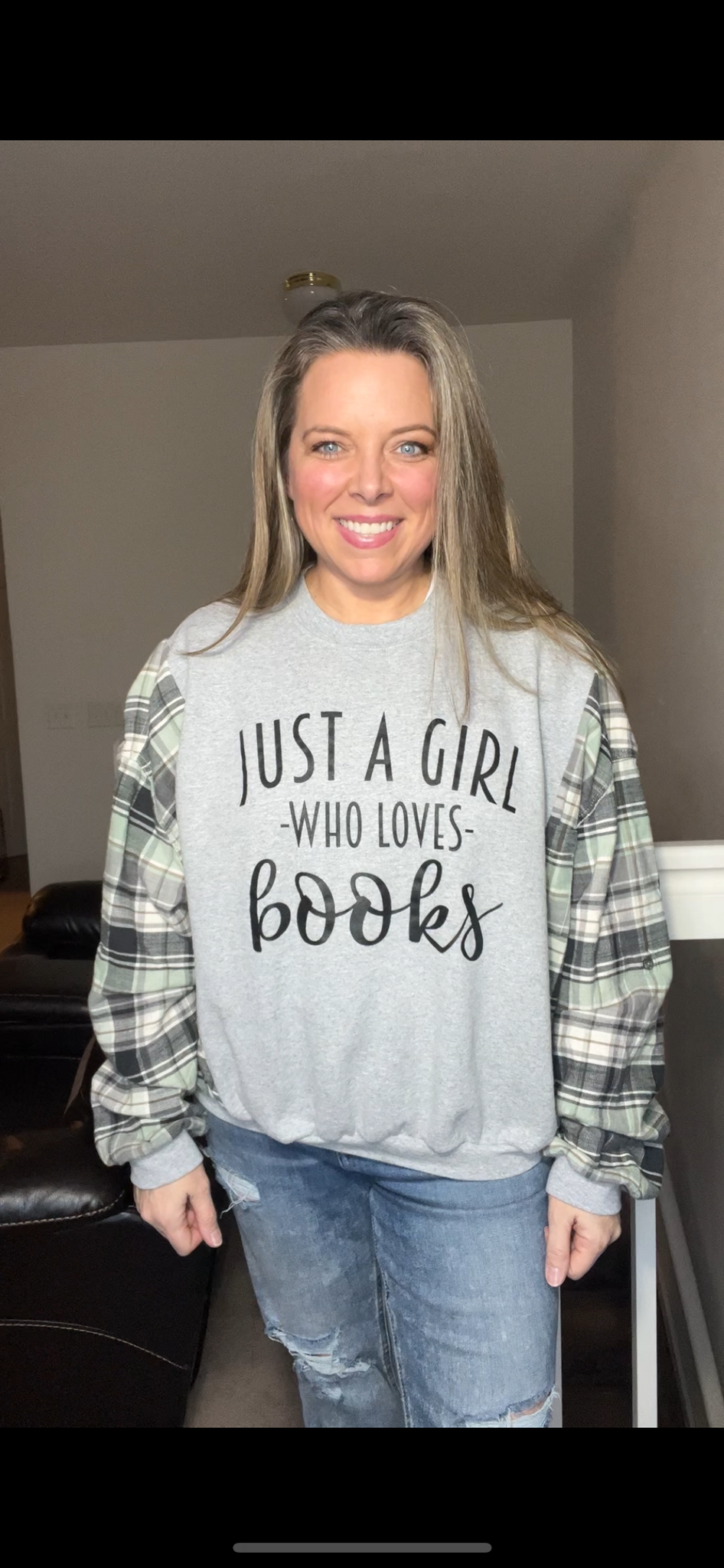 Upcycled Books – women’s S/M – midweight sweatshirt with textured flannel sleeves ￼