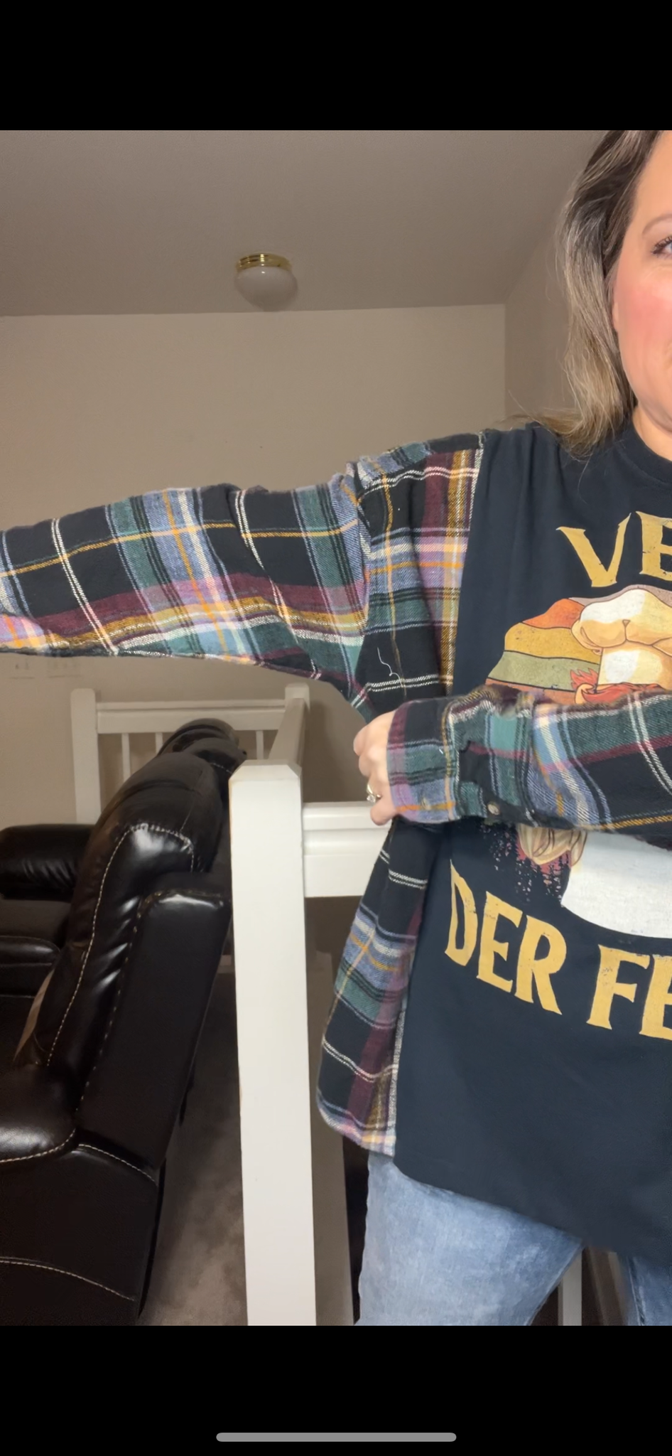 Upcycled Vert - Women’s 3X – T-shirt with flannel sleeves