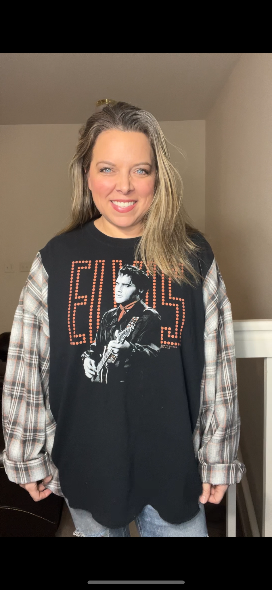 Upcycled Elvis – women’s 3X – T-shirt with flannel sleeves