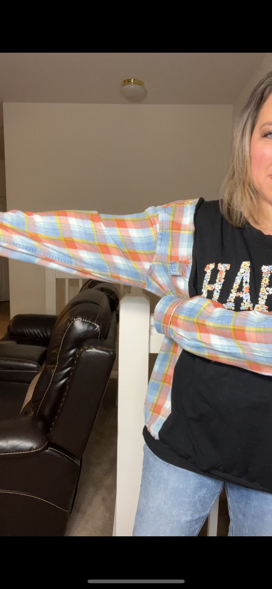 Upcycled Happy – women’s XL/1X – T-shirt with flannel sleeves