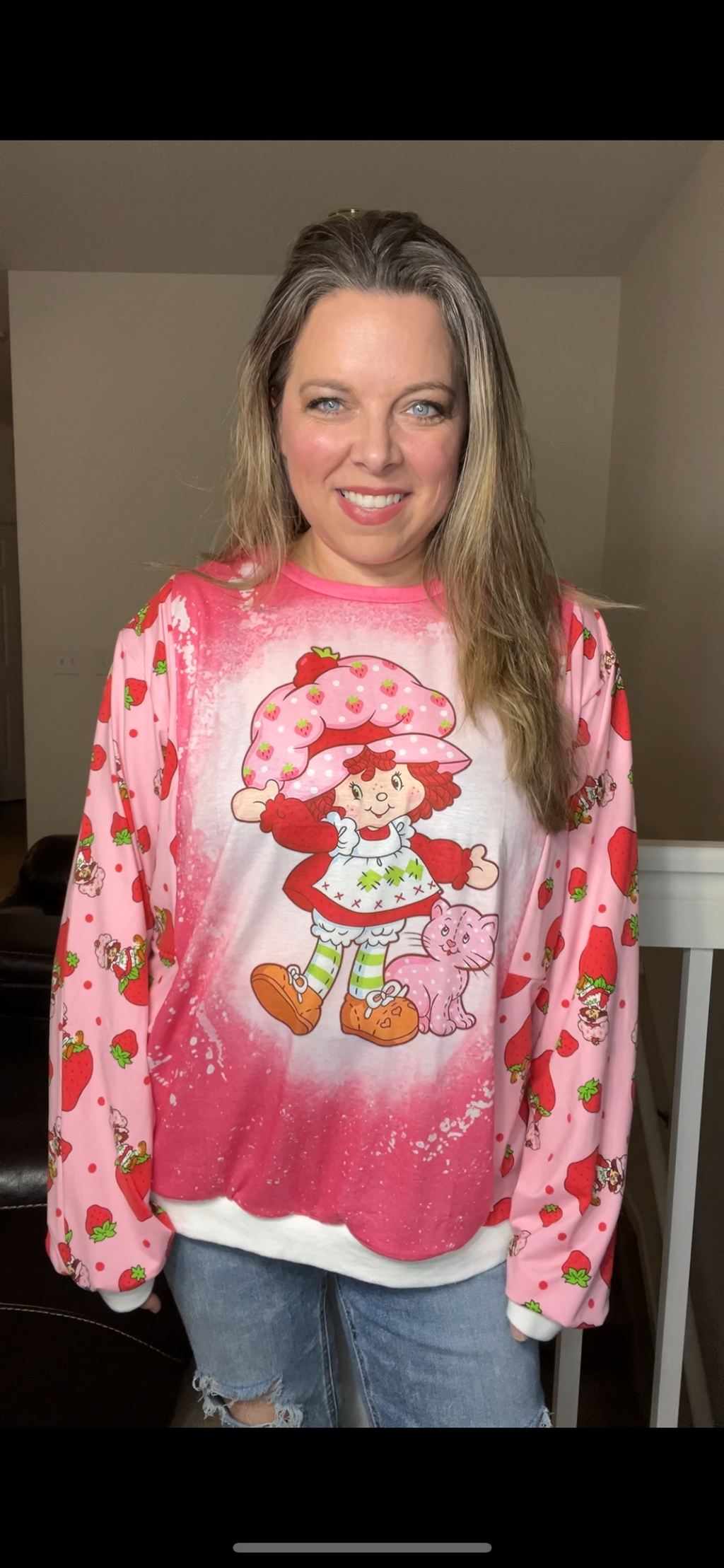 Upcycled Strawberry shortcake – women’s 1X – thin T-shirt, with stretchy sleeves