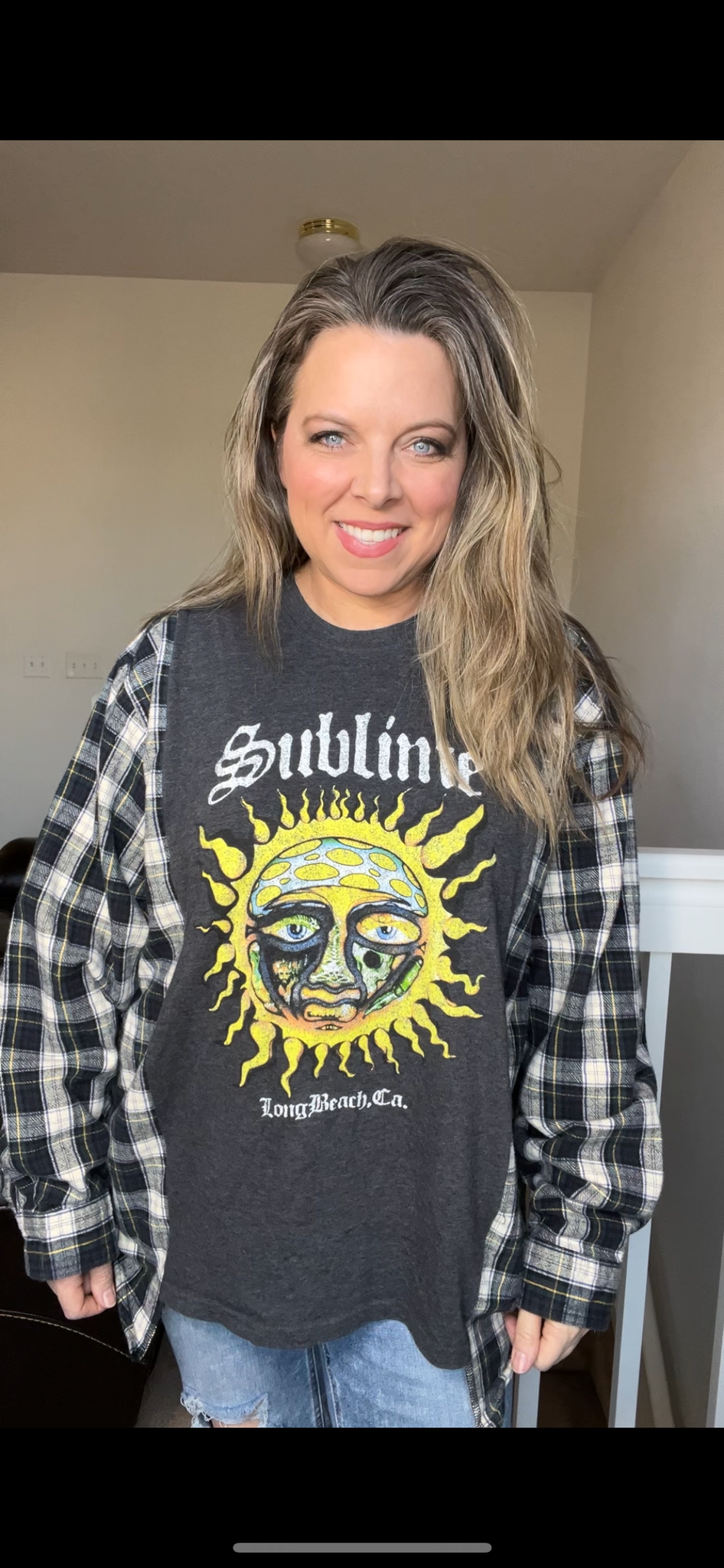 Upcycled Sublime – women’s 1X – T-shirt with flannel sleeves