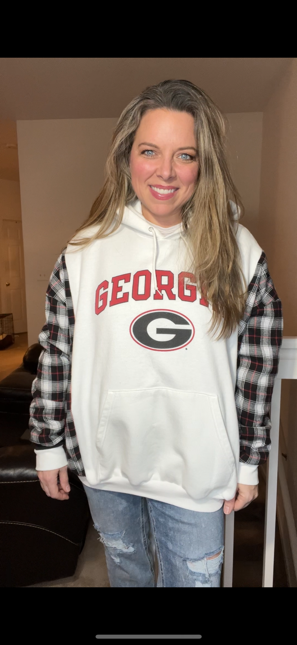 Upcycled Bulldogs – woman’s XL – midweight sweatshirt with thick, fuzzy-lined sleeves – fuzz can be removed￼