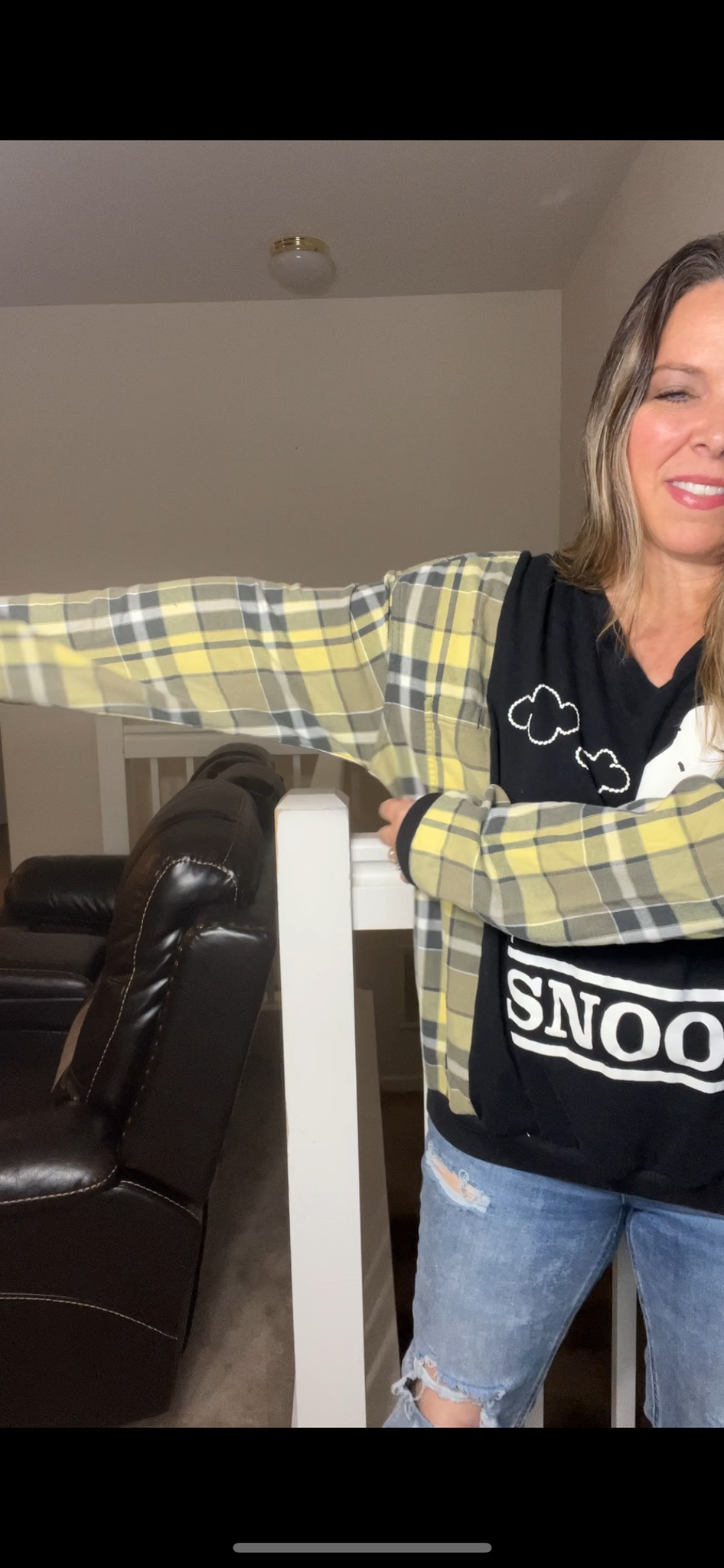 Upcycled Snoopy – women’s XL T-shirt with flannel sleeves