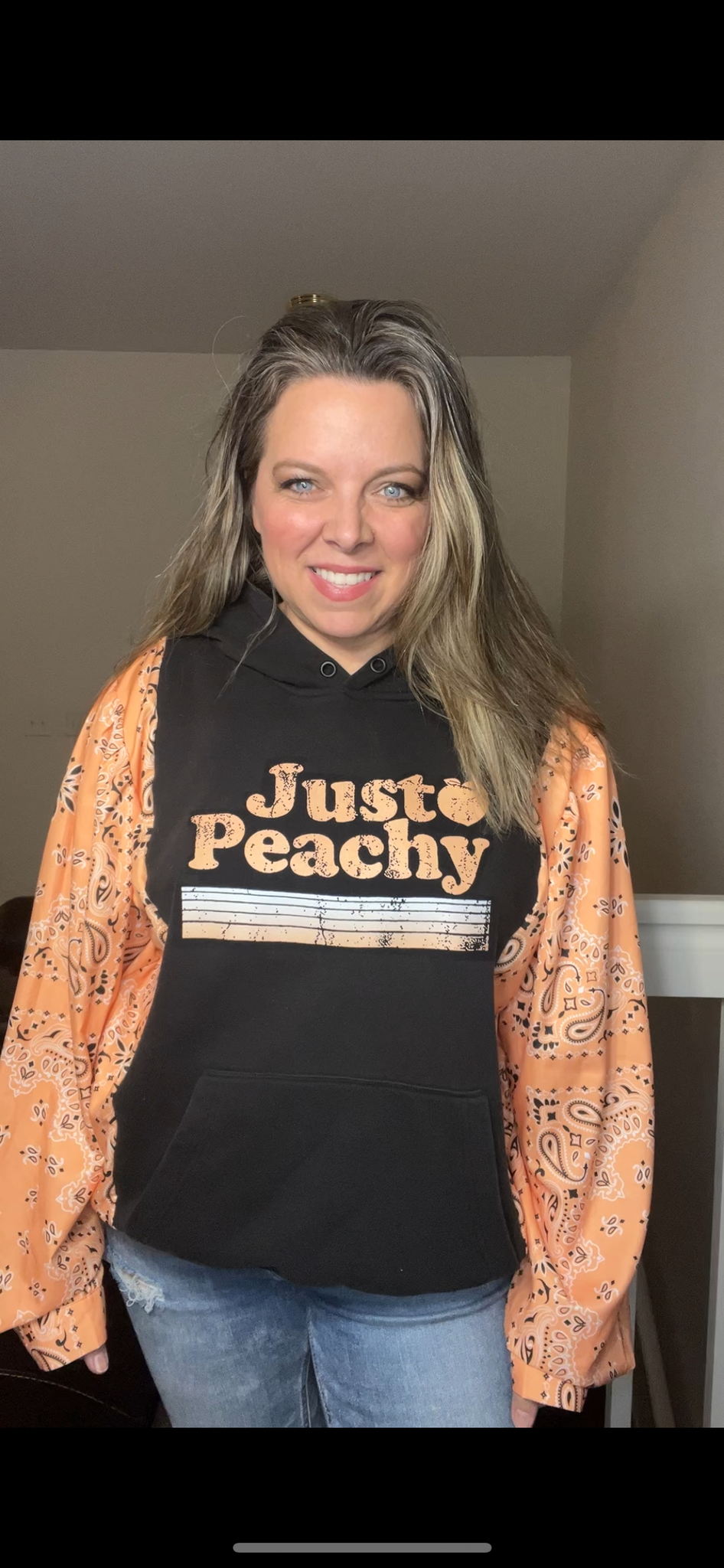 Upcycled Peachy – women’s medium midweight sweatshirt with silky sleeves