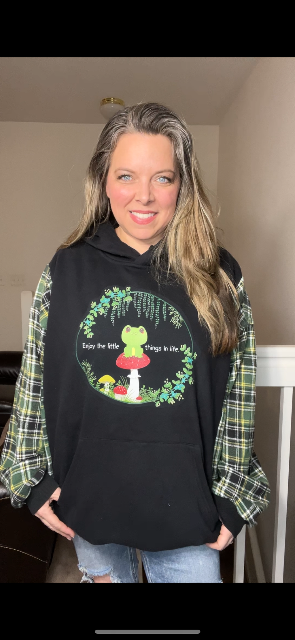 Upcycled Frog – women’s 4X/5X midweight sweatshirt with flannel sleeves