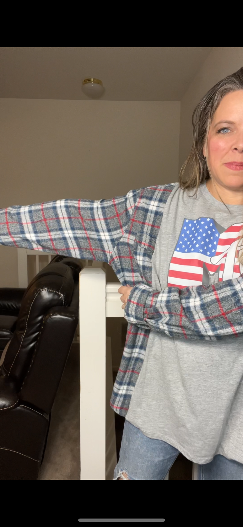 Upcycled MTV – women’s 4X T-shirt with flannel sleeves