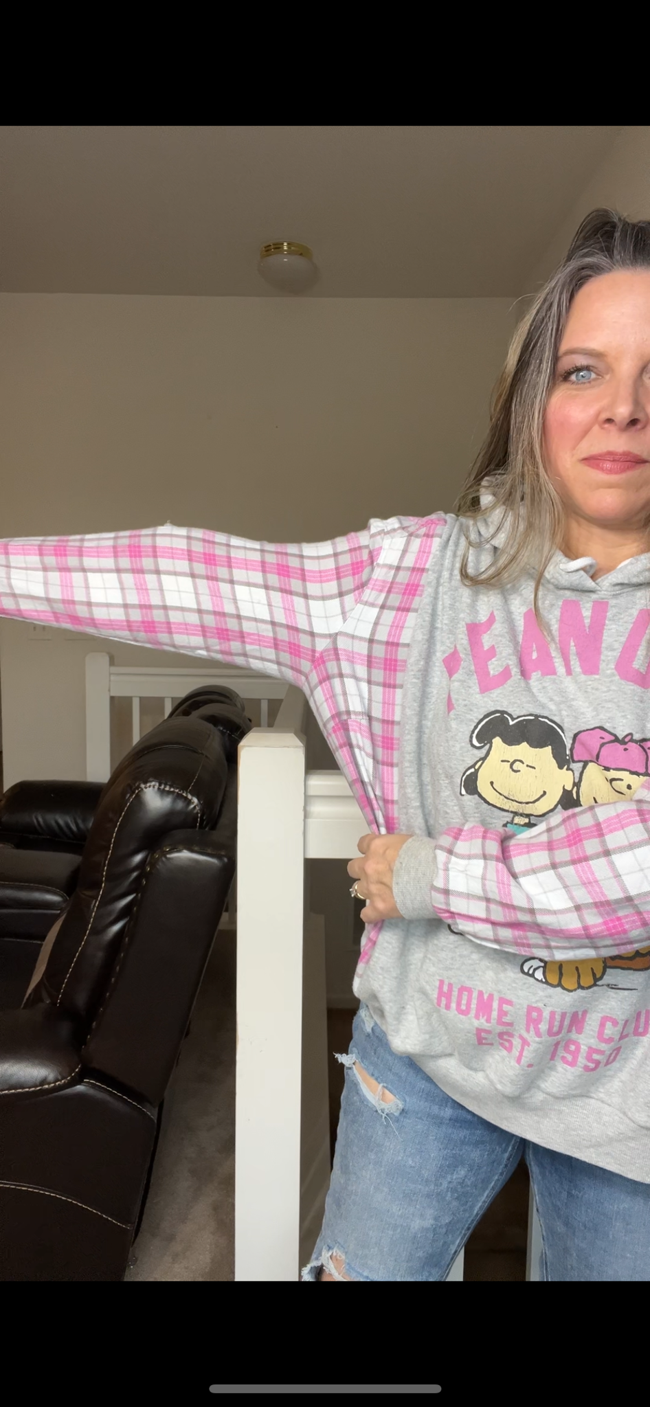 Upcycled Peanuts, pink – women’s 1X midweight sweatshirt with flannel sleeves – sleeves, slightly more narrow