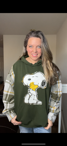 Upcycled snoopy – women’s 3X midweight sweatshirt with flannel sleeves