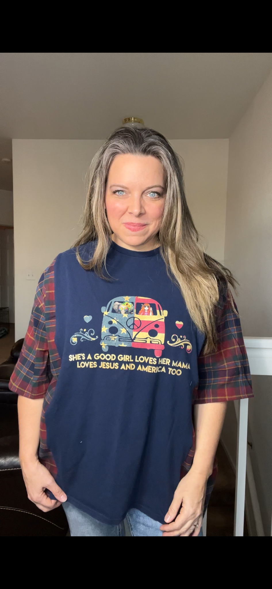 Upcycled Volkswagen – women’s 1X/2X T-shirt with short flannel sleeves