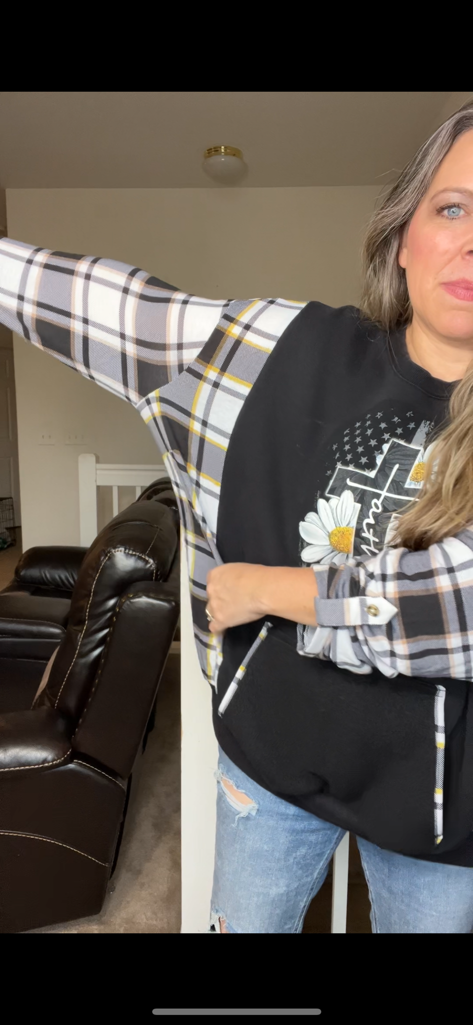 Upcycled Faith flowers – women’s 3X midweight sweatshirt with stretchy sleeves