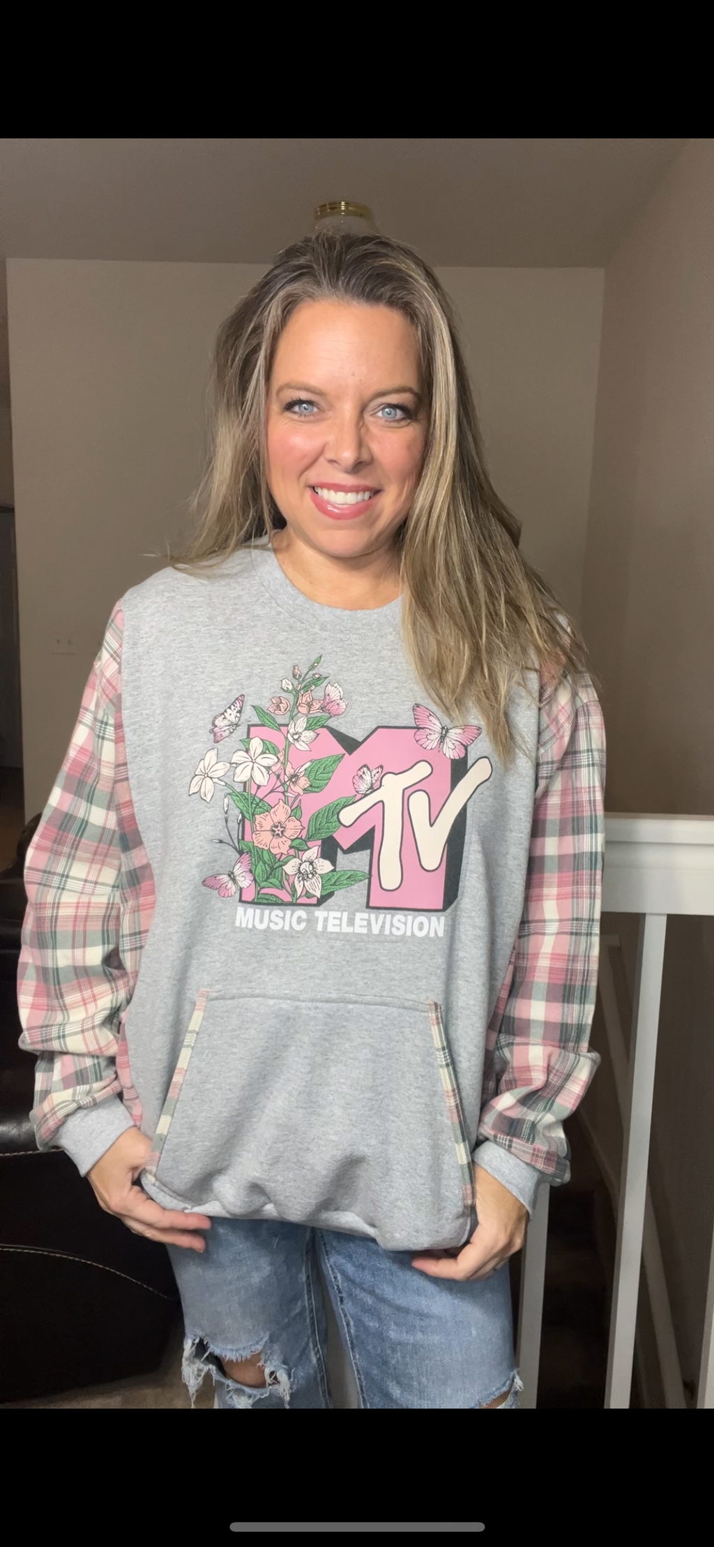 Upcycled MTV – women’s 2X midweight sweatshirt with flannel sleeves