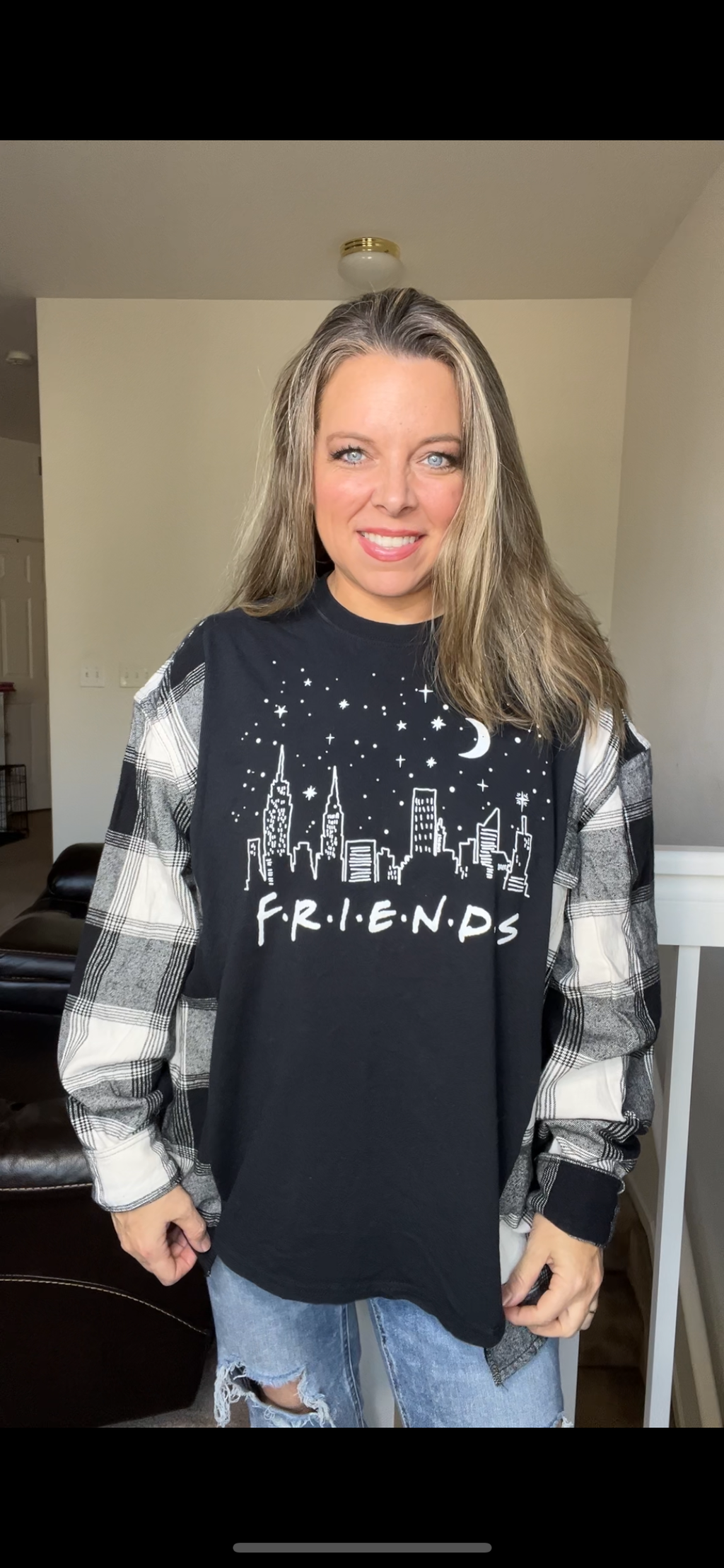 Upcycled Friends – women’s 1X T-shirt with flannel sleeves
