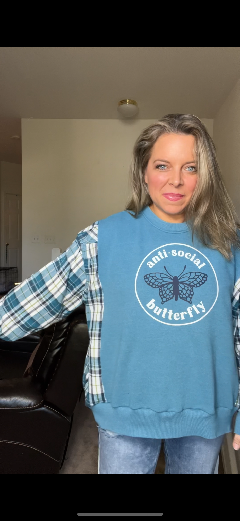 Upcycled Butterfly – women’s XL – French terry sweatshirt with flannel sleeves￼