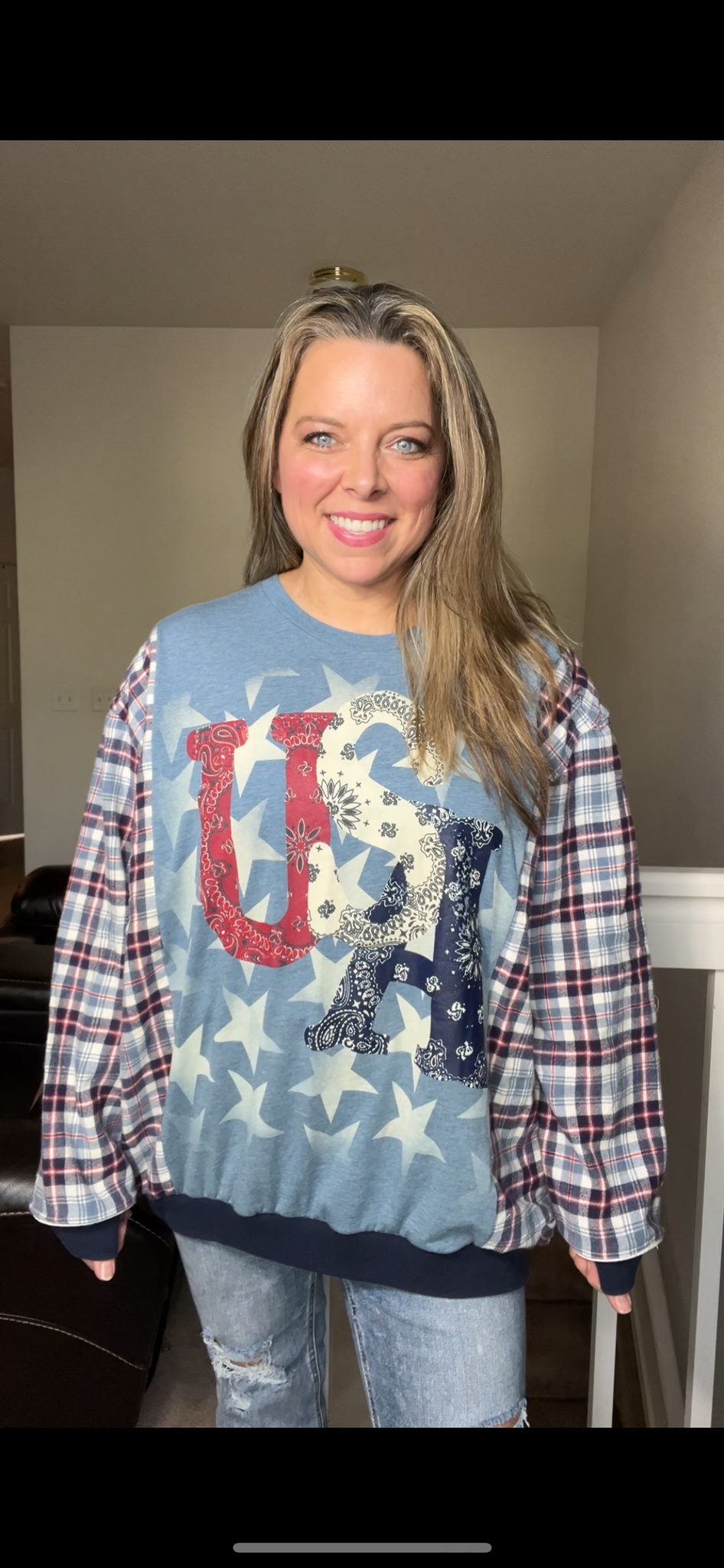 Upcycled USA - women’s one 1X/2X – Tshirt with flannel sleeves ￼