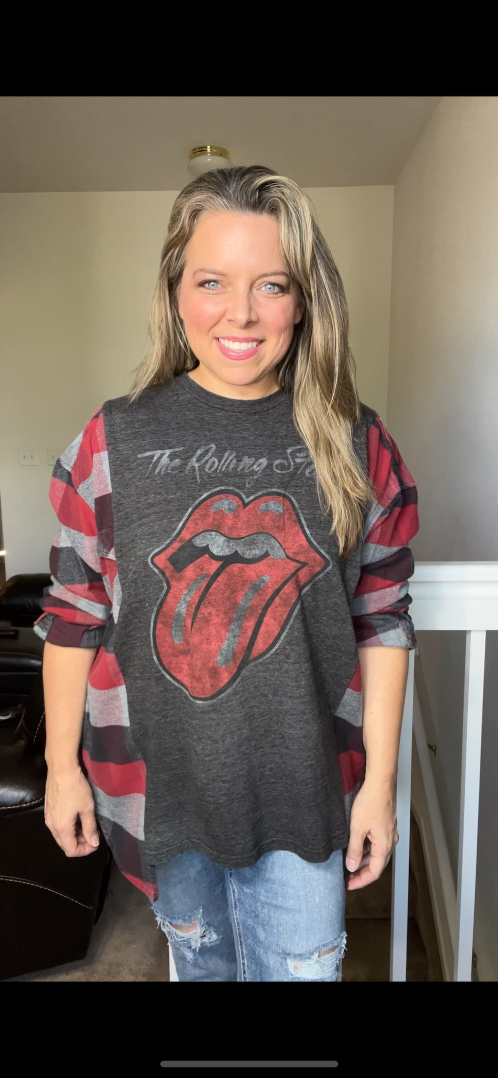 Upcycled Rolling Stones – women’s 1X/2X – T-shirt with flannel sleeves￼