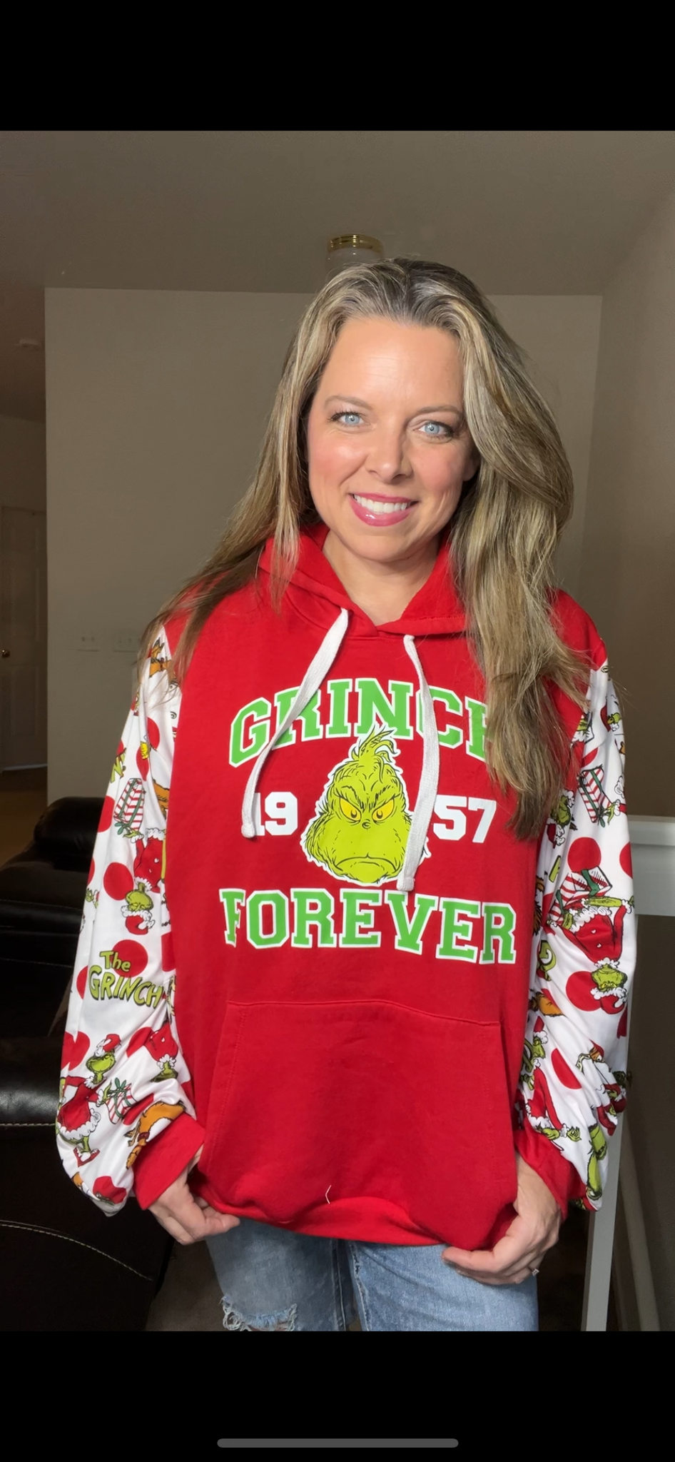 Upcycled Grinch red – women’s XL/1X – midweight sweatshirt with stretchy sleeves￼