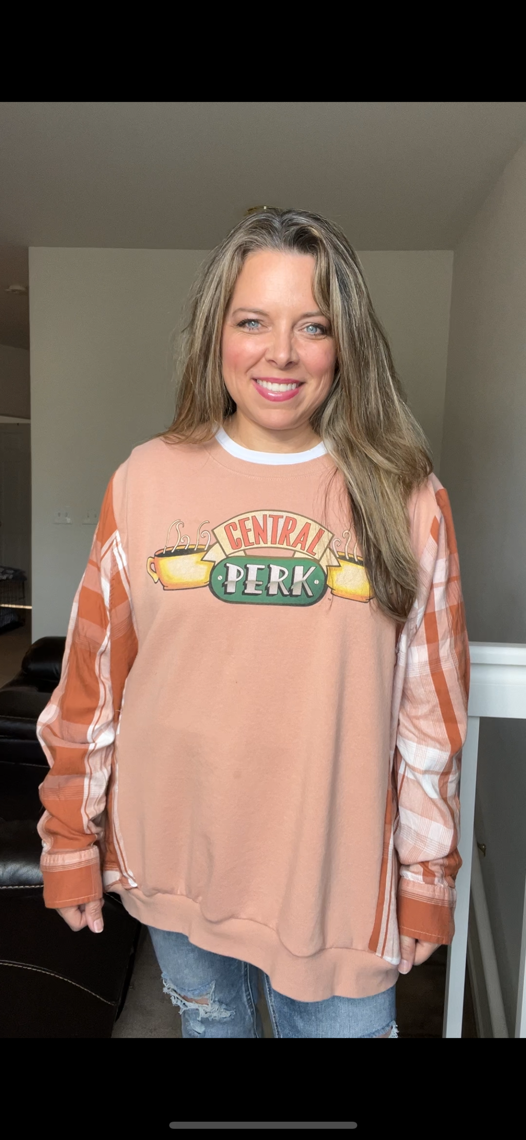 Upcycled Central perk – women’s 2X/3X – midweight sweatshirt with flannel sleeves￼