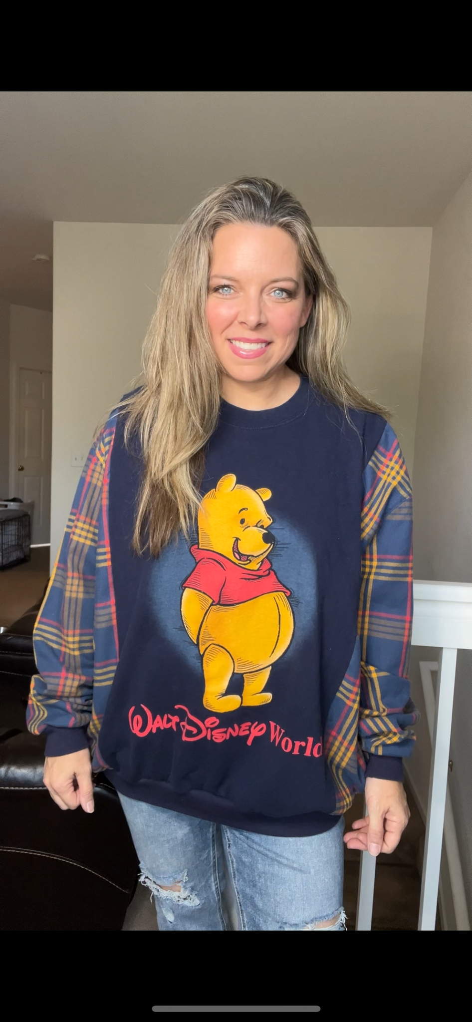 Upcycled Pooh – women’s XL/1X – T-shirt with flannel sleeves￼