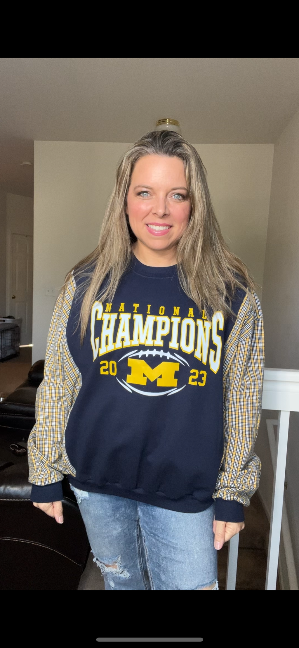 Upcycled UofM – women's large – midweight sweatshirt with cotton dress sleeves ￼