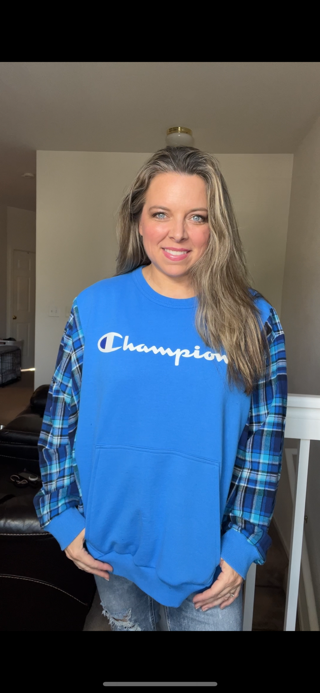 Upcycled Champion blue – women’s 1X/2X – midweight sweatshirt with flannel sleeves￼