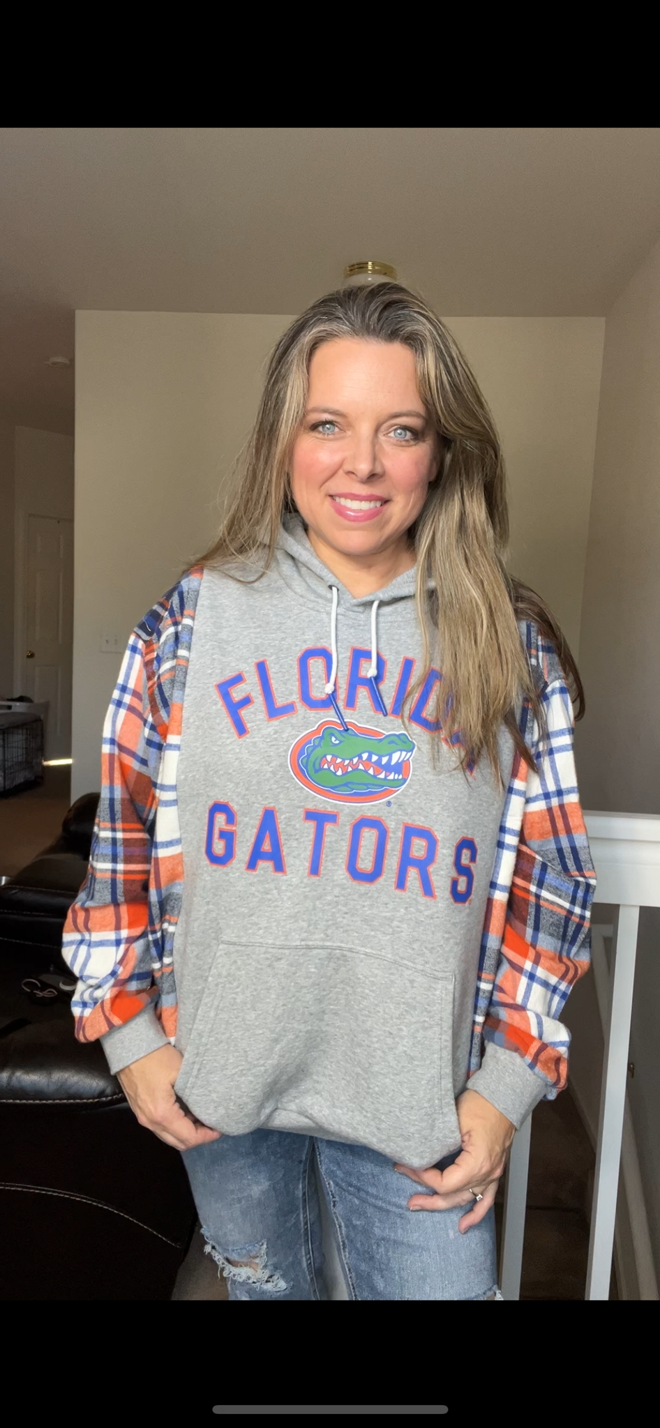 Upcycled Gators – women’s M/L – midweight sweatshirt with flannel sleeves￼