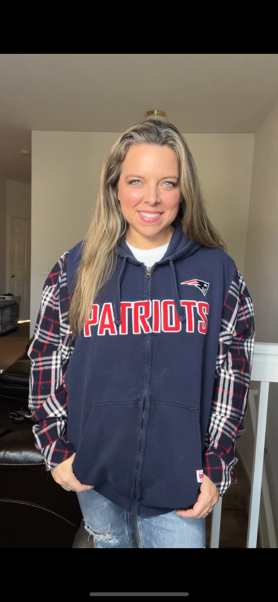 Upcycled Patriots – women’s 1X – midweight sweatshirt with flannel sleeves￼