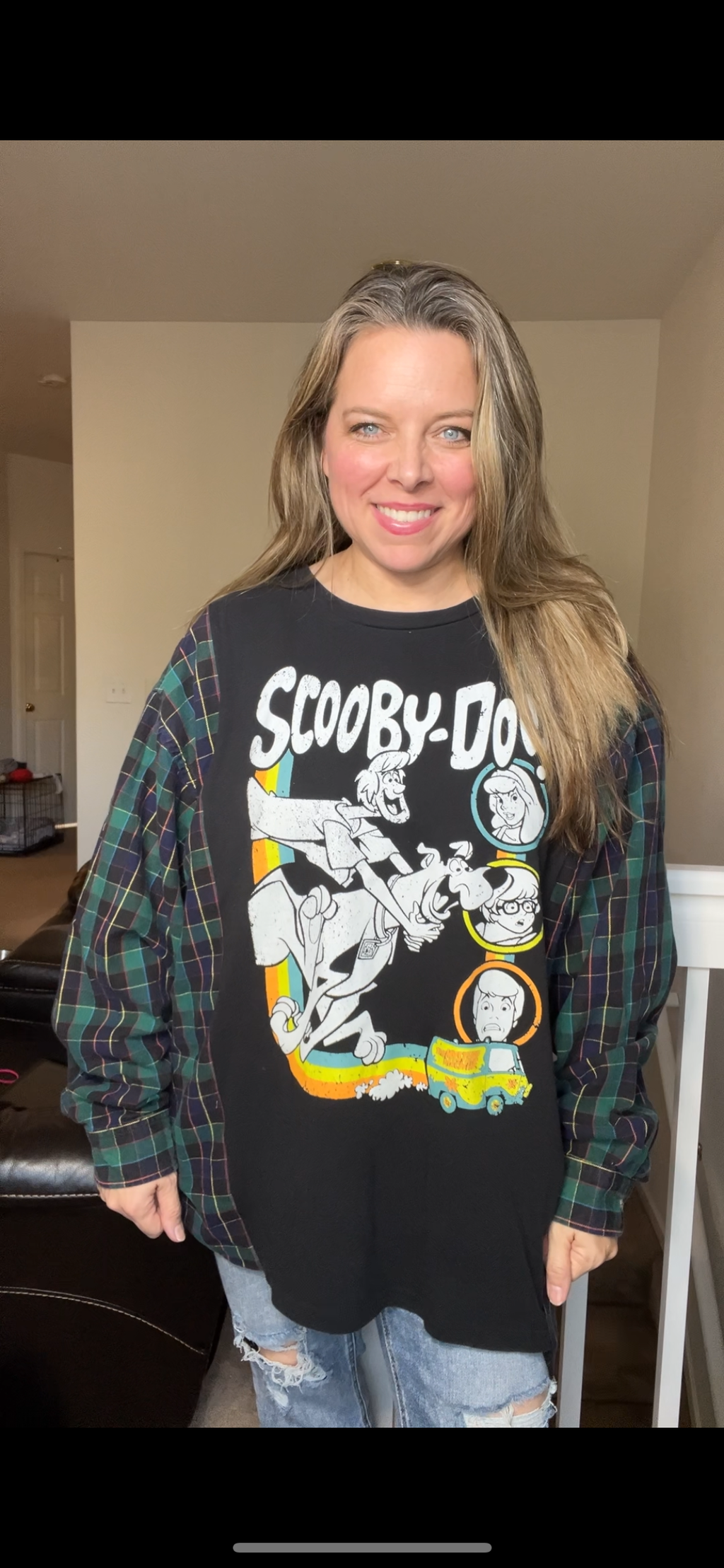 Upcycled Scooby Doo – women’s 1X – T-shirt with flannel sleeves￼