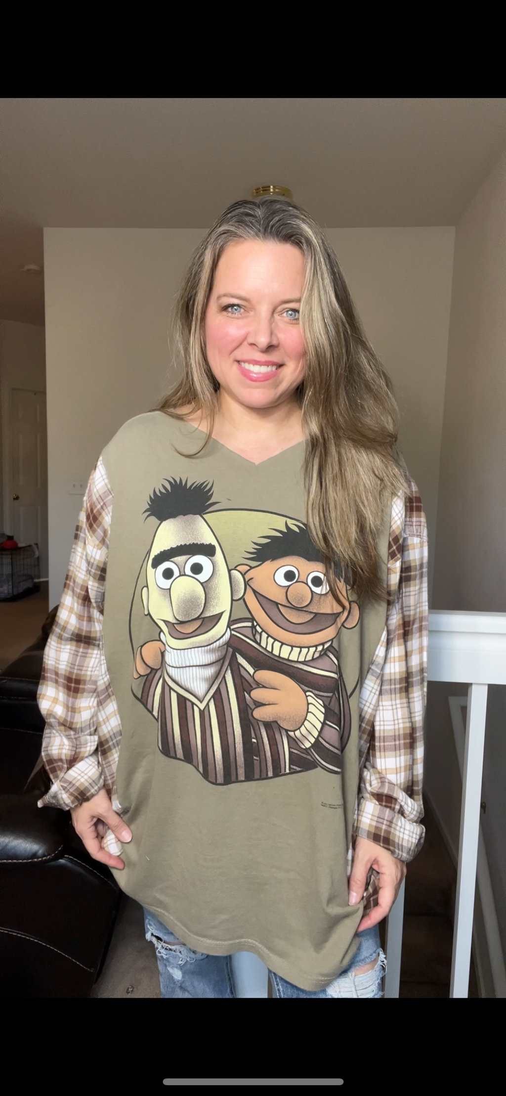 Upcycled Bert and Ernie – women’s 3X/4X – T-shirt with flannel sleeves￼