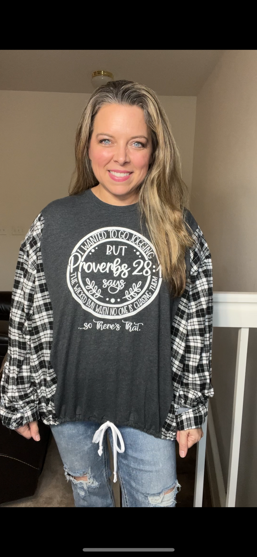 Upcycled Jogging – women’s XL/1X – T-shirt with flannel sleeves￼